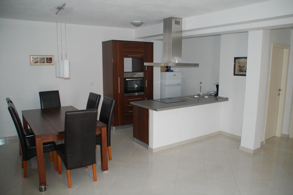 Villa Alpa Umag Exterior foto