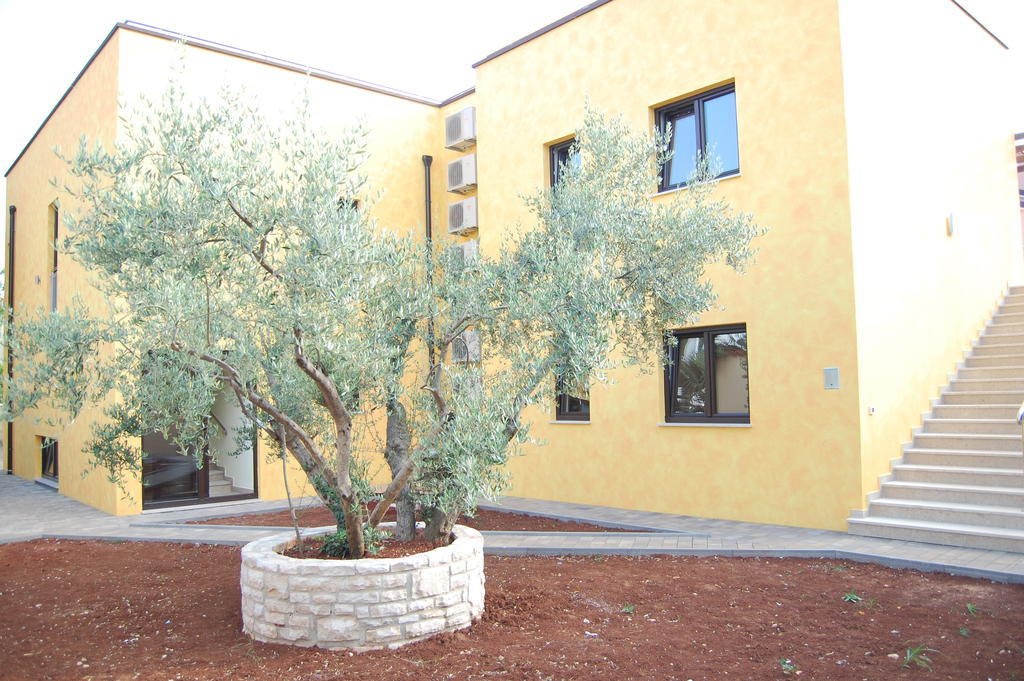 Villa Alpa Umag Exterior foto